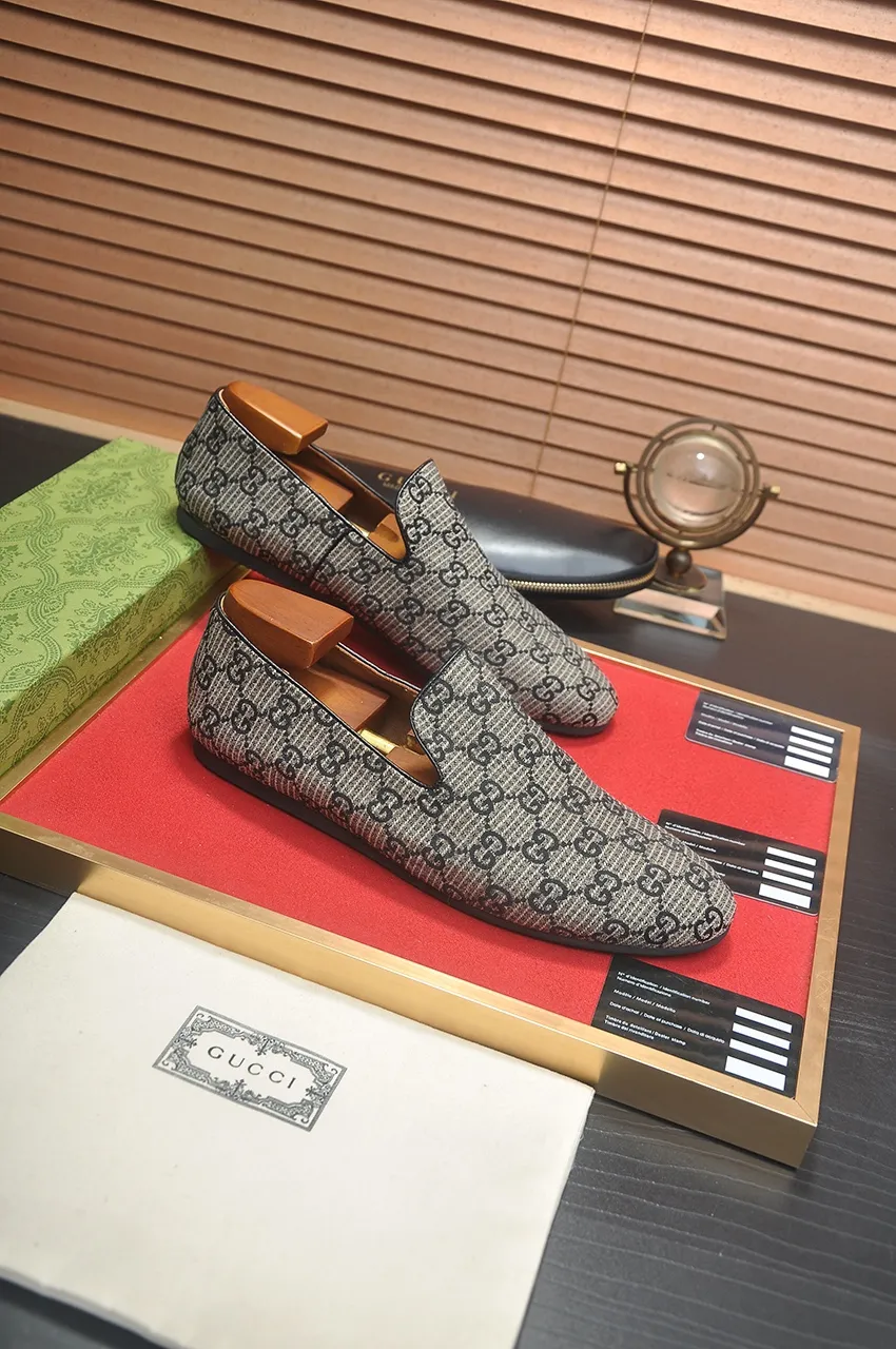 Men's men's shoes💰460💶[GUCCI Gucci] Men's wallet shoes🇮🇹Official website original 1:1 mold opening, original quality💯The upper is made of imported cowhide and Gucci original fabric➕Breathable cotton sheep lining, fine workmanship, high-end atmosphere. Has a fashionable and exemplary look. Rubber wear-resistant and anti-slip outsole. Code number: 38-44